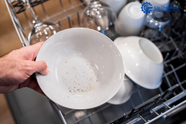 Bát đĩa sau khi rửa không được sạch