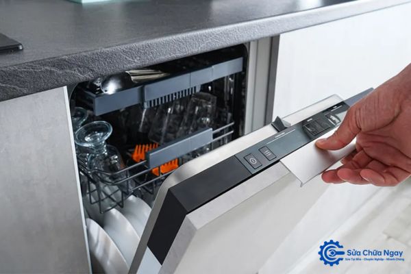 Lỗi không thể đóng cửa máy