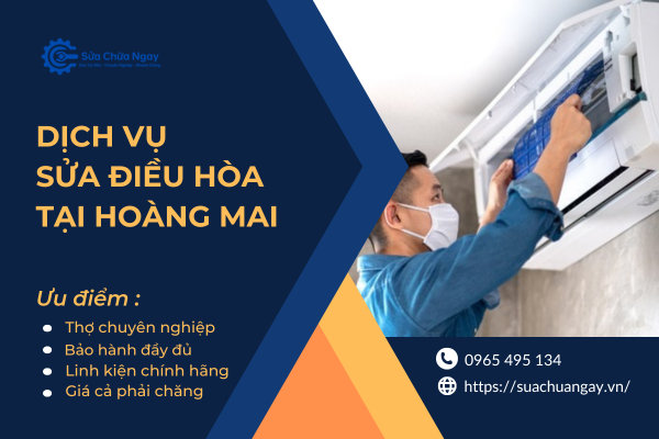 Kỹ thuật viên Sửa Chữa Ngay đang sửa điều hòa tại Hoàng Mai cho khách hàng tại nhà