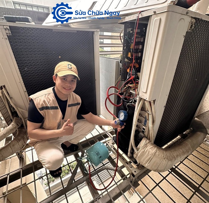 Thợ sửa chữa điều hòa Long Biên
