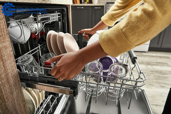 Hướng dẫn sử dụng máy rửa bát đúng cách