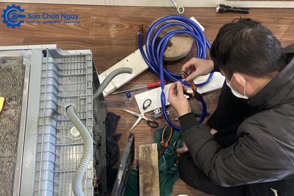 Quy trình sửa chữa máy rửa bát tại quận Hoàn Kiếm