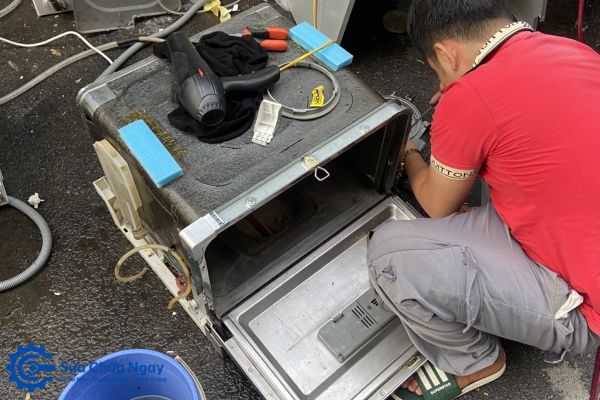 Quy trình sửa chữa máy rửa bát