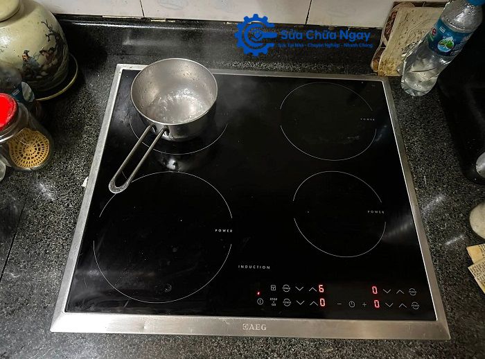 Kỹ thuật viên sửa bếp từ nhiều thương hiệu tại nhà